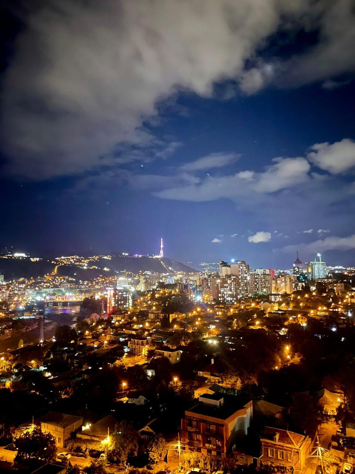 Cozy 1-Bedroom Unit In Tbilisi, With Amazing View Exterior photo